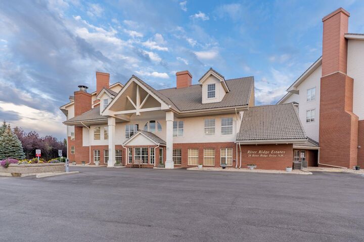 Property Photo:  29 River Ridge Drive NW 305  AB T1A 8V3 