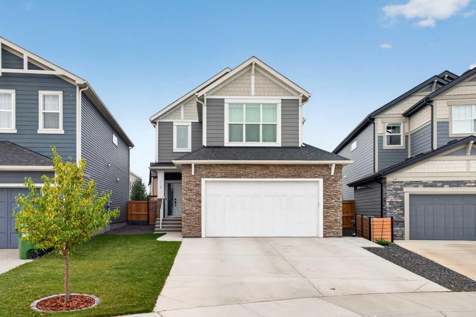 Property Photo:  117 Legacy Glen Crescent SE  AB T2X 4G7 