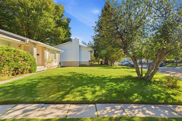 Photo de la propriété: 340 Canniff Place SW AB T2W 2L9