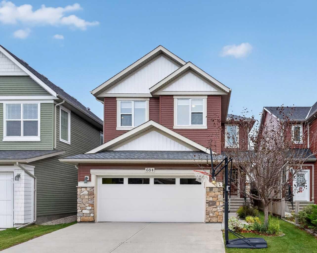 Property Photo:  684 Evanston Drive NW  AB T3P 0L3 