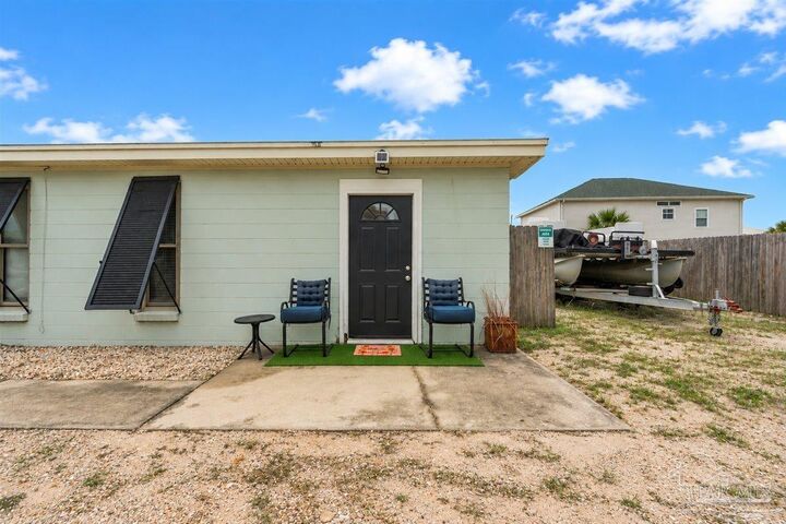 Property Photo:  710 Via Deluna Dr  FL 32561 