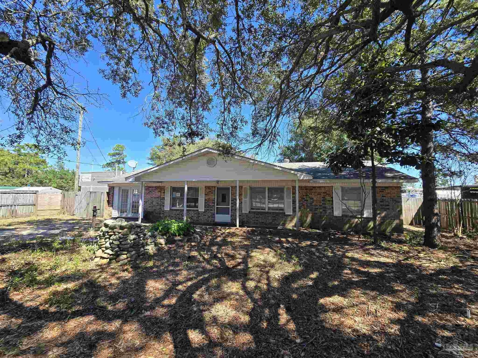 Property Photo: 1790 Abercrombie Rd FL 32563