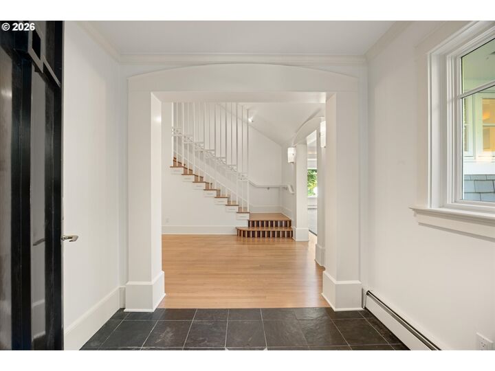 Property Photo:  5406 SW Woods Ct  OR 97221 