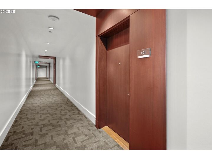 Property Photo:  1001 NW Lovejoy St 301  OR 97209 