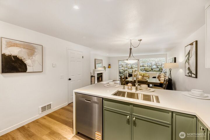 Property Photo: 22906 Edmonds Way 10 WA 98020