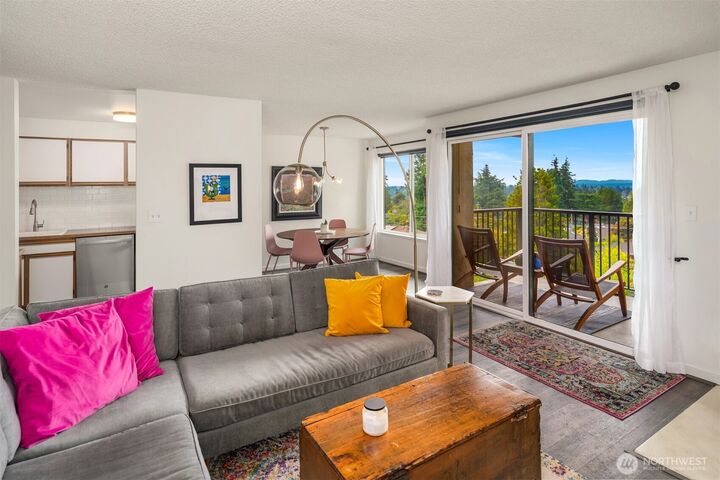 Property Photo:  11239  Greenwood Avenue N 304  WA 98133 