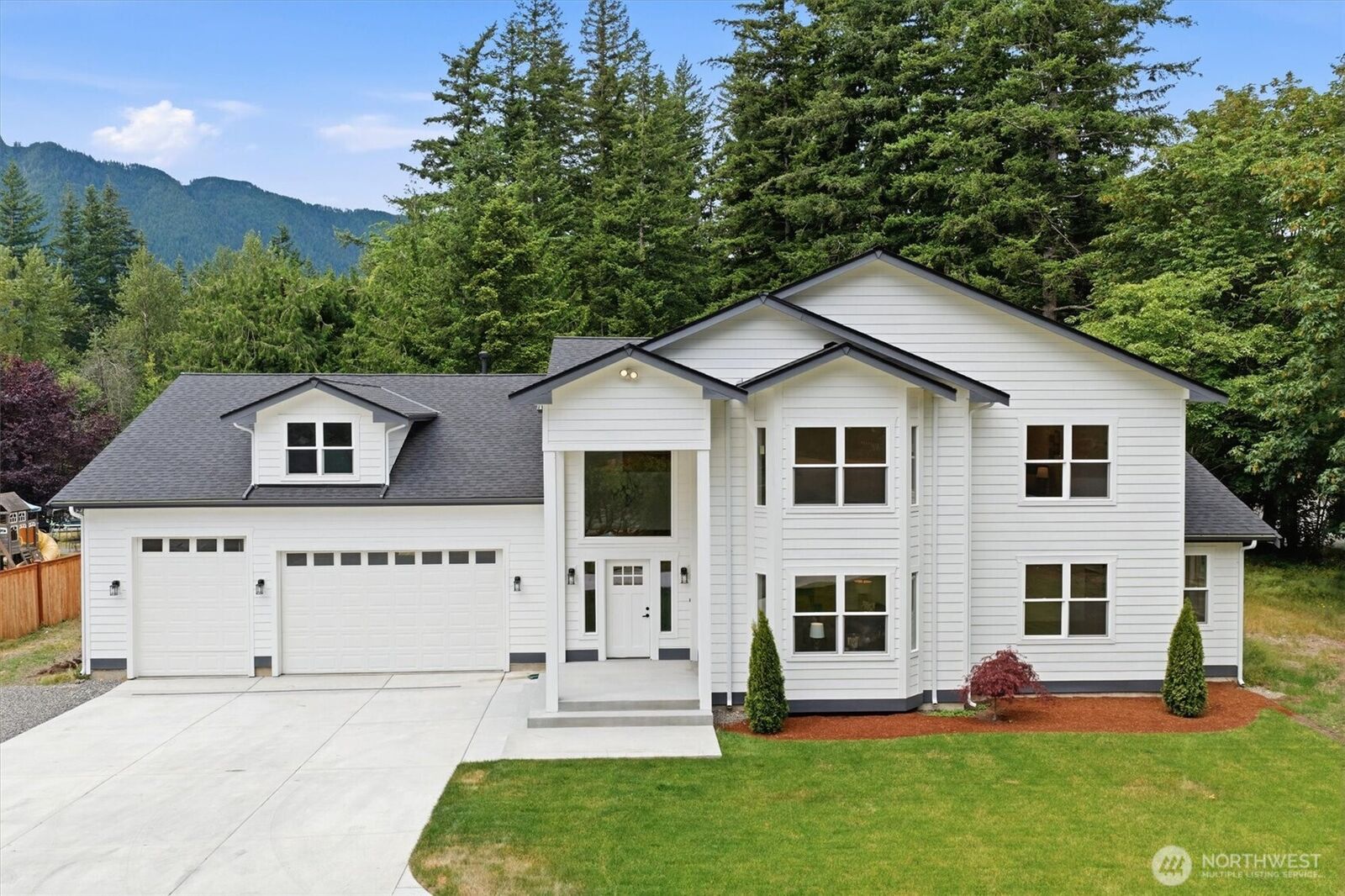 Property Photo: 13617 436th Avenue SE WA 98045