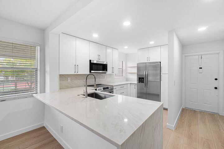 Property Photo:  2925 SW 22nd Avenue 2080  FL 33445 