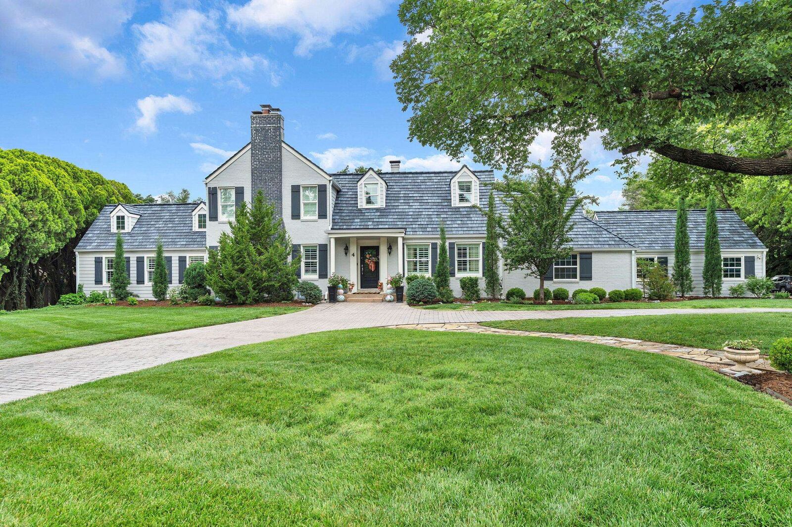 Property Photo:  4 N Highland Rd  KS 67208 