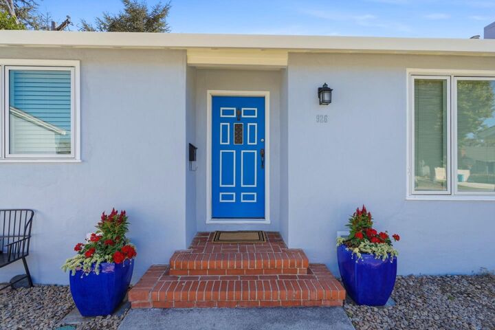 Property Photo:  926 Fleetwood Drive  CA 94402 