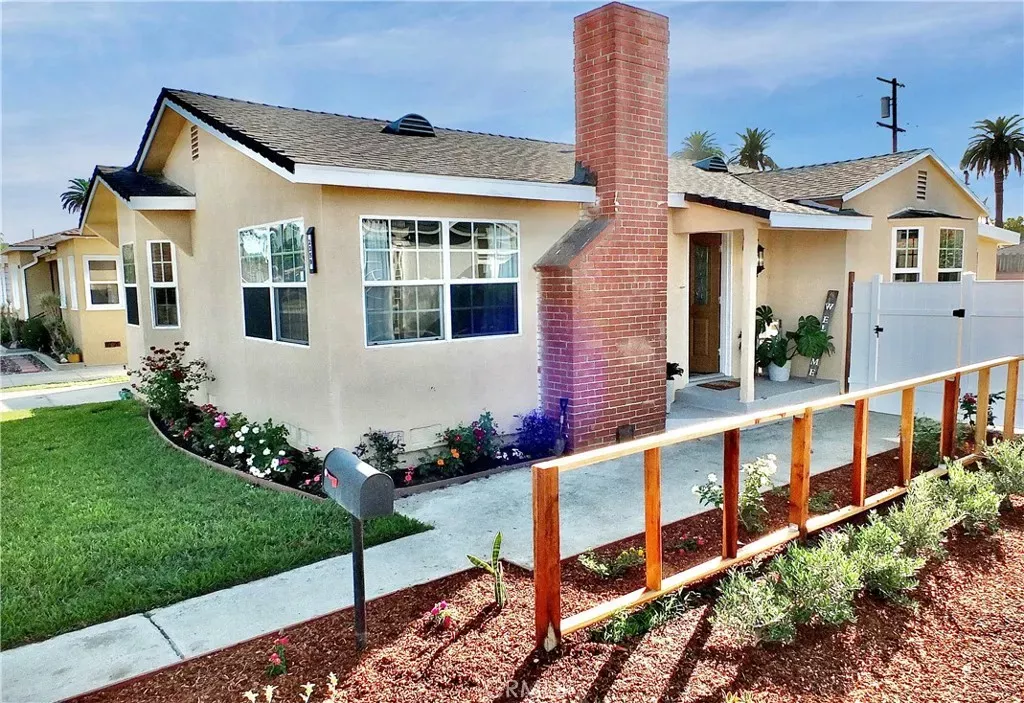 Property Photo: 2359 Golden CA 90806