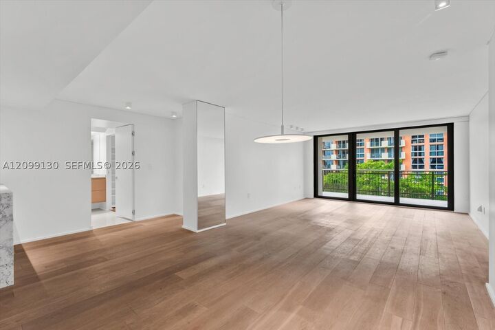 Property Photo:  2901 S Bayshore Dr 8E  FL 33133 