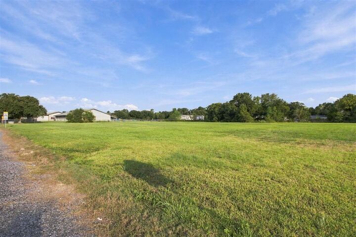 Property Photo:  5730 Common Street  LA 70607 