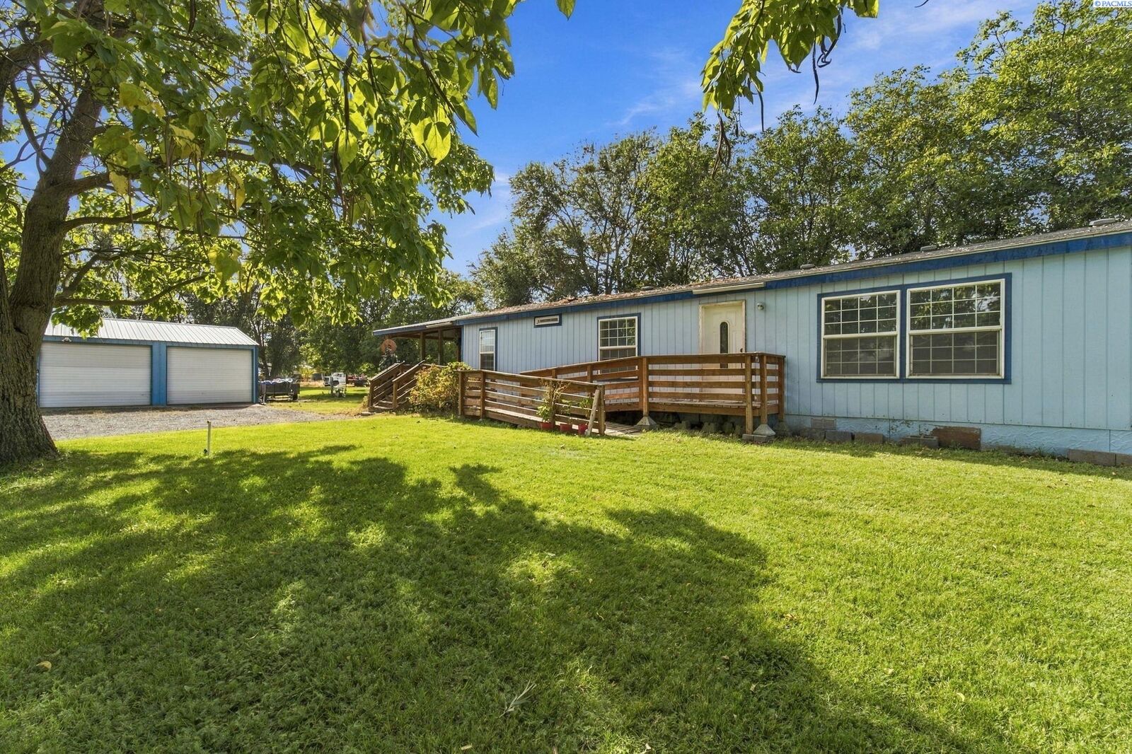 Property Photo:  39606 S 2180 Pr SE  WA 99337 