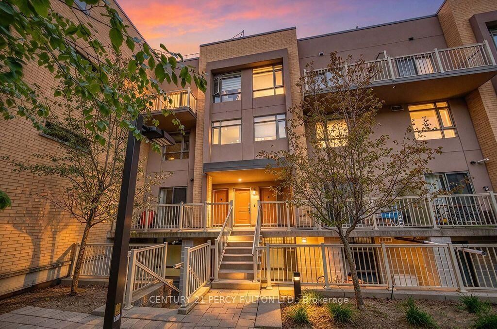 Property Photo: 90 Orchid Place Drive 304 ON M1B 0C4