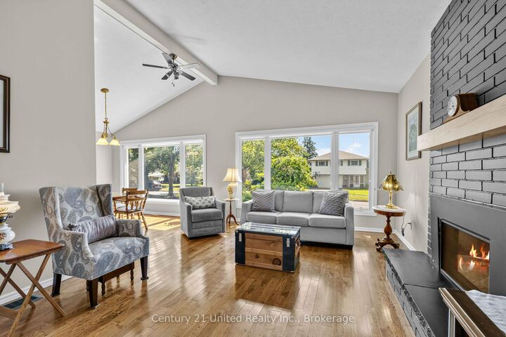 Photo de la propriété: 1225 Milburn Street ON K9H 6P3