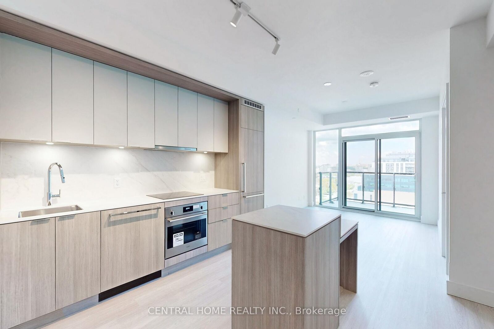 Property Photo:  6 Greenbriar Road 917  ON M2K 1B5 