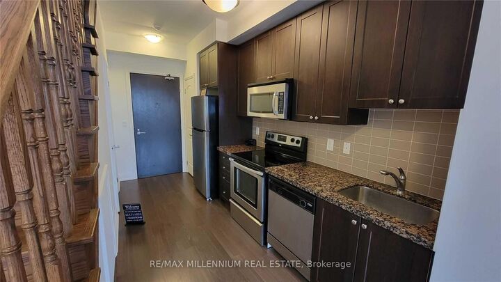 Property Photo:  1060 Sheppard Avenue Ph08  ON M3J 0G7 