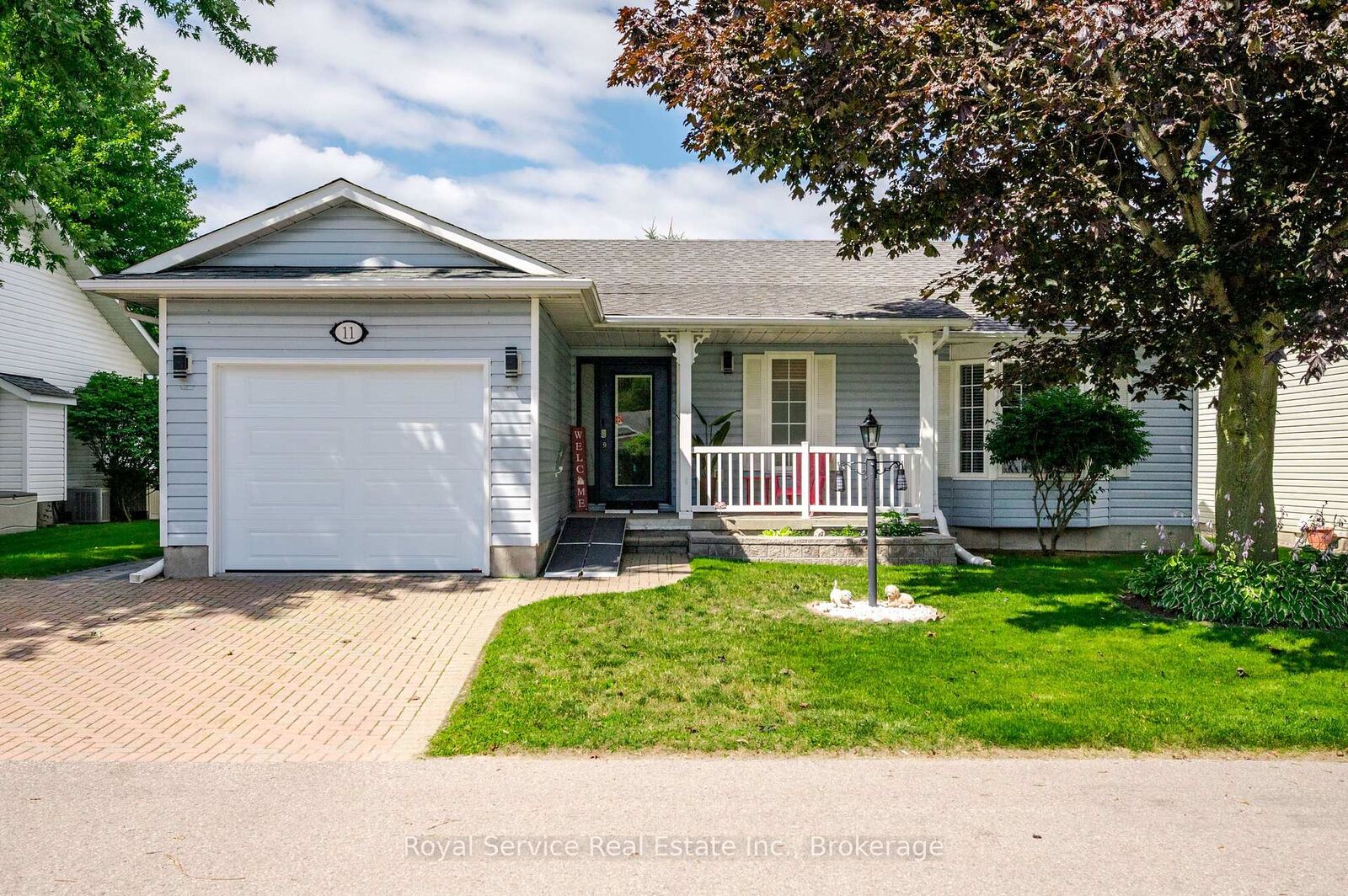 Property Photo:  11 Algonquin Trail  ON L1B 1A1 