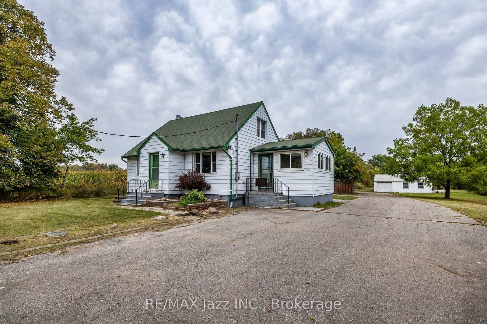 Property Photo:  1585 Townline Road N  ON L1H 8L7 