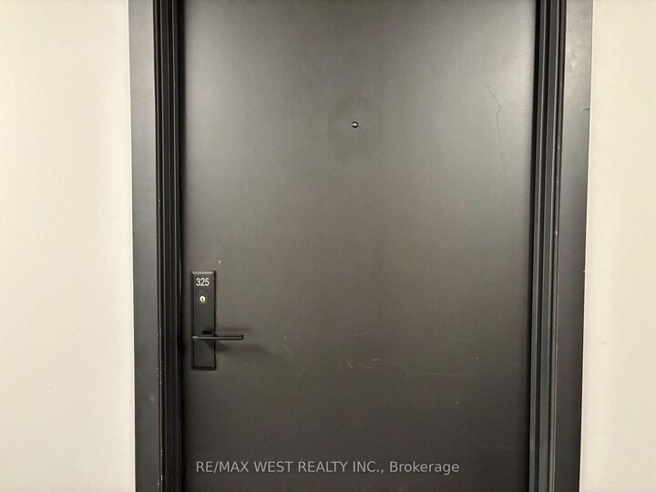 Property Photo:  1 Jarvis Street 325  ON L8R 0A8 