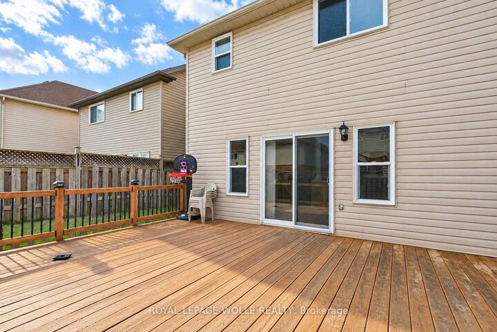 Property Photo:  16 Frankfurt Street  ON N2R 1T5 