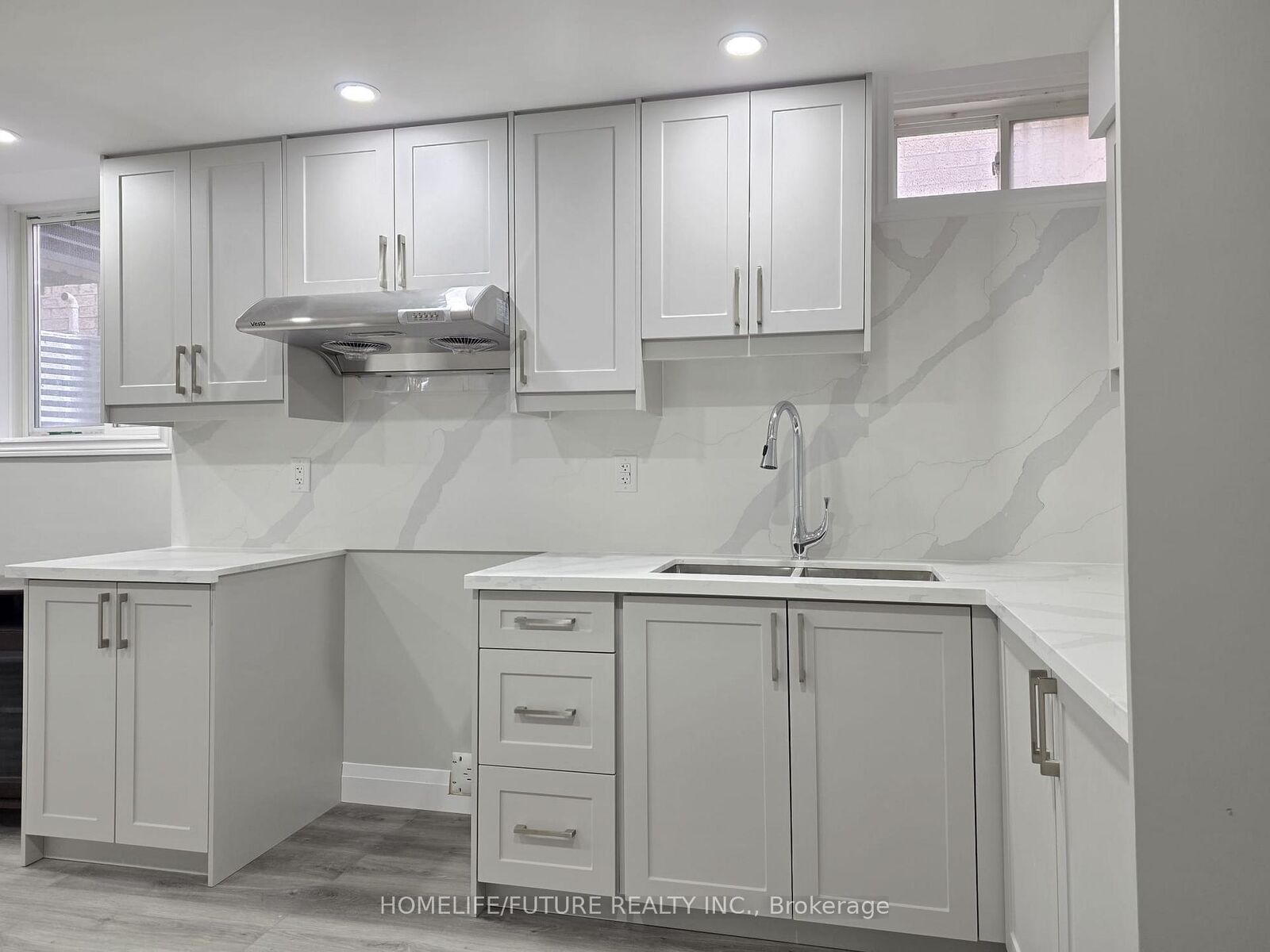 Property Photo:  22 Headon Avenue  ON L1Z 1R4 