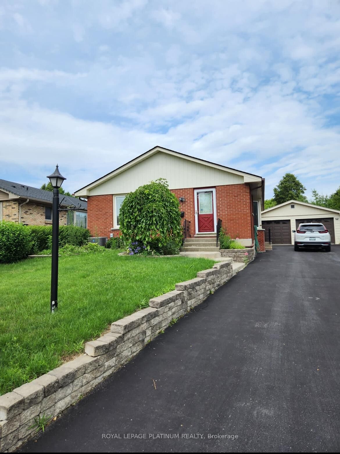 Property Photo:  77 Culver Crescent  ON N5V 3G3 