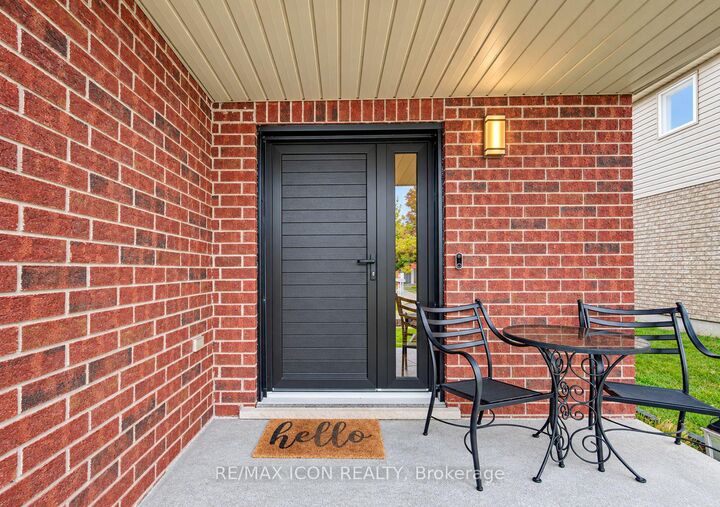 Property Photo:  22 Poffenroth Path  ON N3B 3P5 