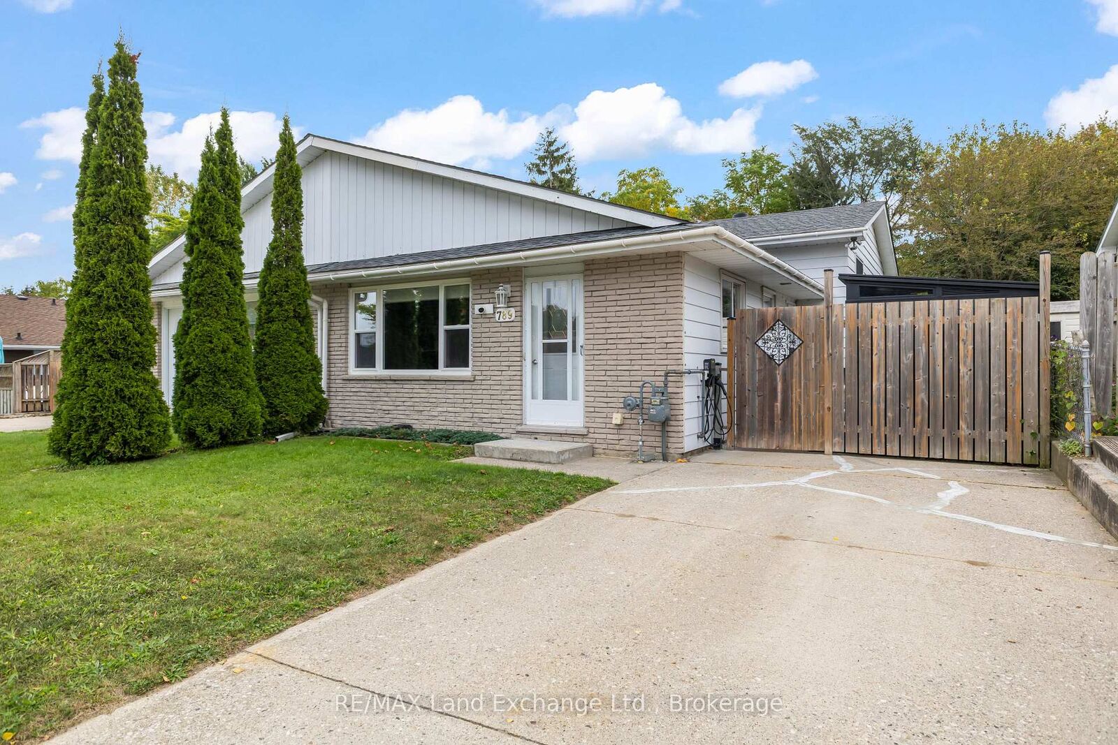Property Photo:  789 Eastwood Drive  ON N0H 2C4 