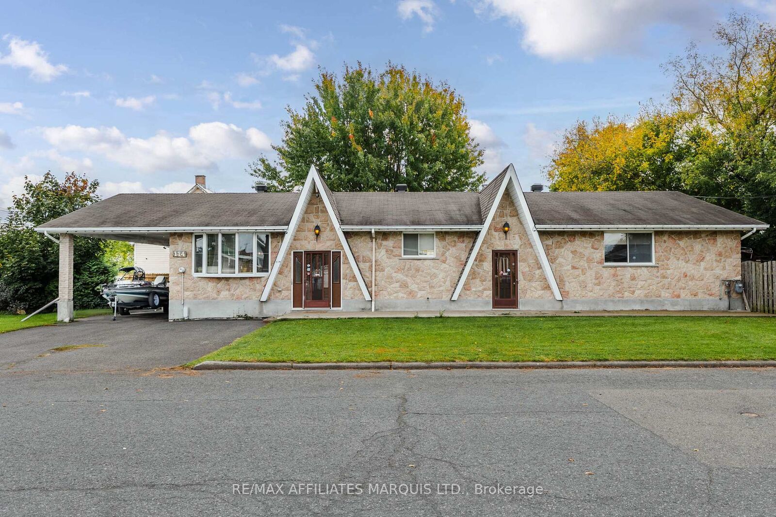 Photo de la propriété:  114 St George Street W  ON K0C 1A0 