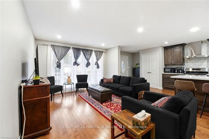 Photo de la propriété:  179 Banbury Road  ON N3P 1E6 