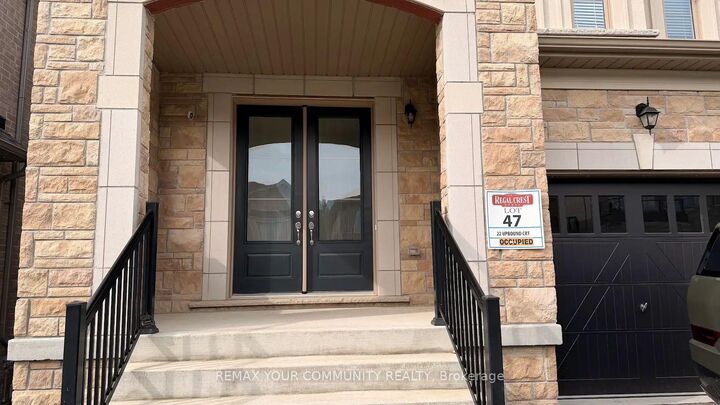 Property Photo:  22 Upbound Court  ON L9N 0W1 