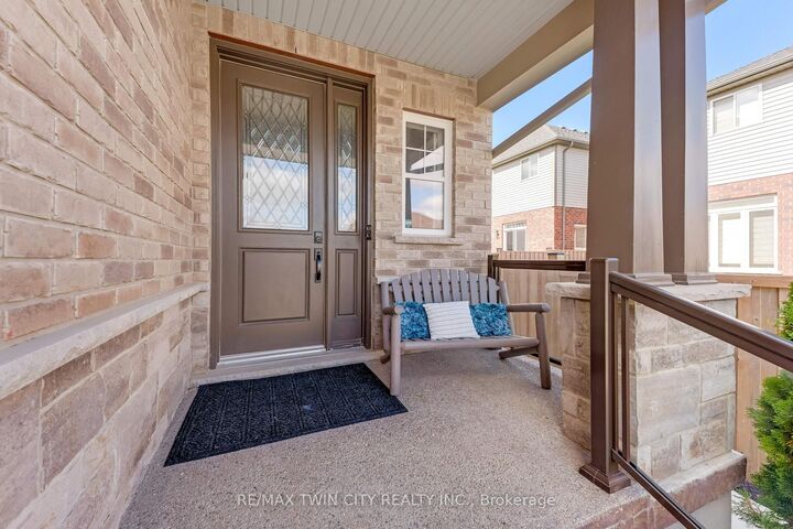 Property Photo:  18 Crossbridge Avenue  ON N2A 0J9 