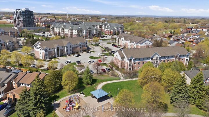 Property Photo:  91 Aspen Springs Drive 102  ON L1C 5J9 