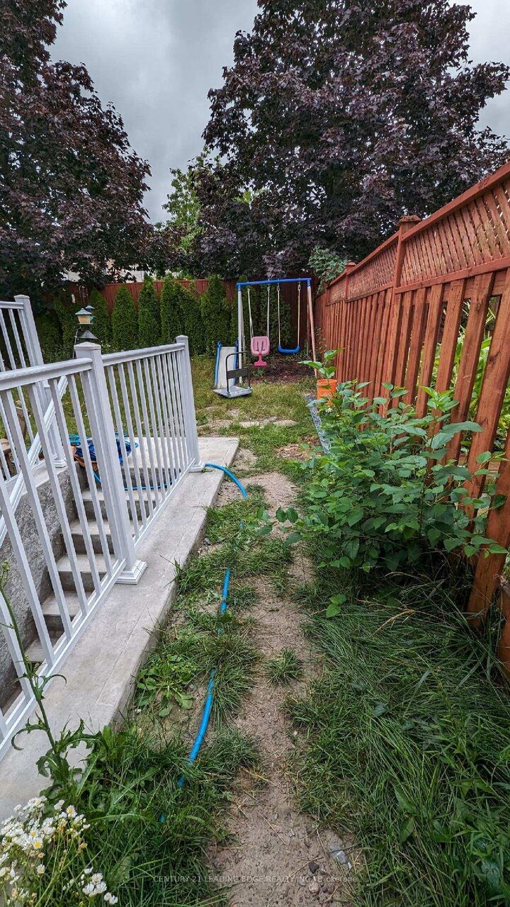 Property Photo:  5 Vintage Drive Basement  ON L1R 2P4 