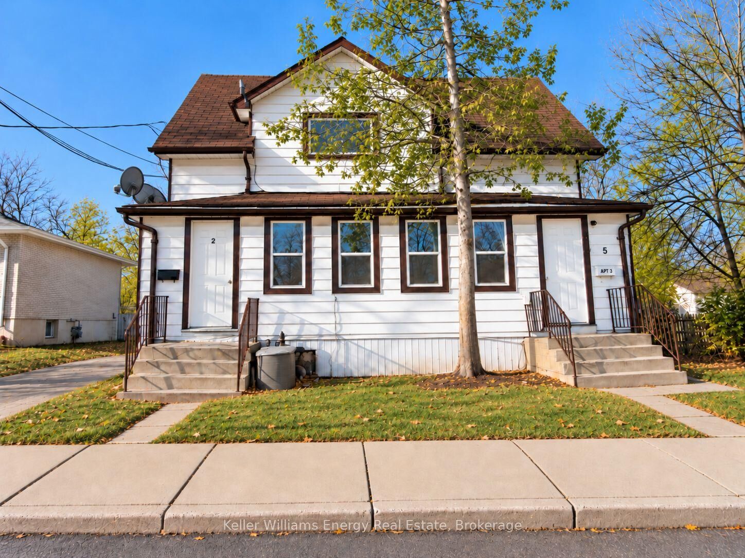 Property Photo:  5 Crandall Street 3  ON K9V 1R9 