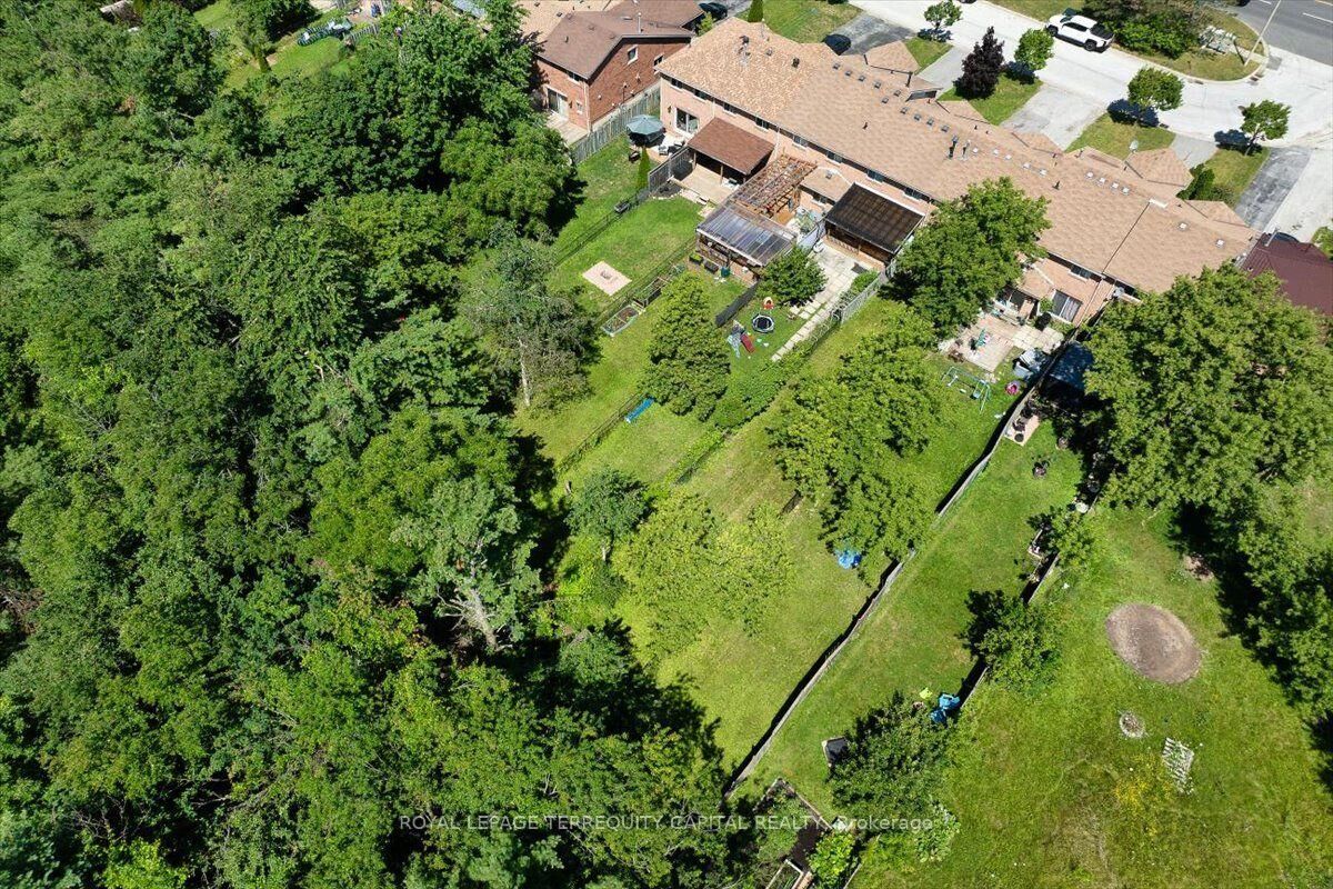 Property Photo:  9 Seymour Crescent  ON L4N 8N4 