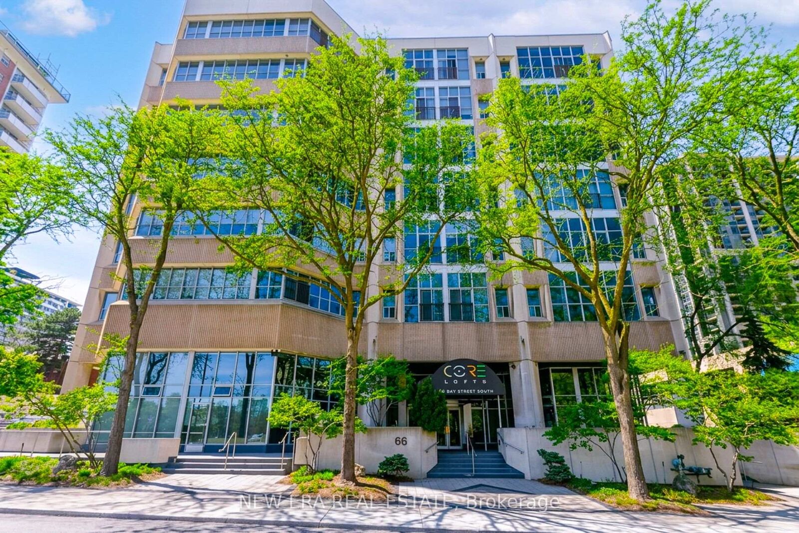 Property Photo:  66 Bay Street S 414  ON L8P 4Z6 