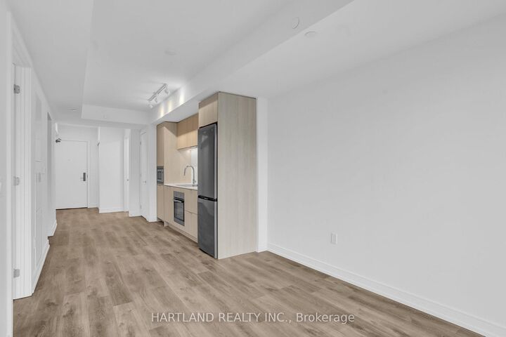 Property Photo:  1 Jarvis Street 928  ON L8R 3J2 