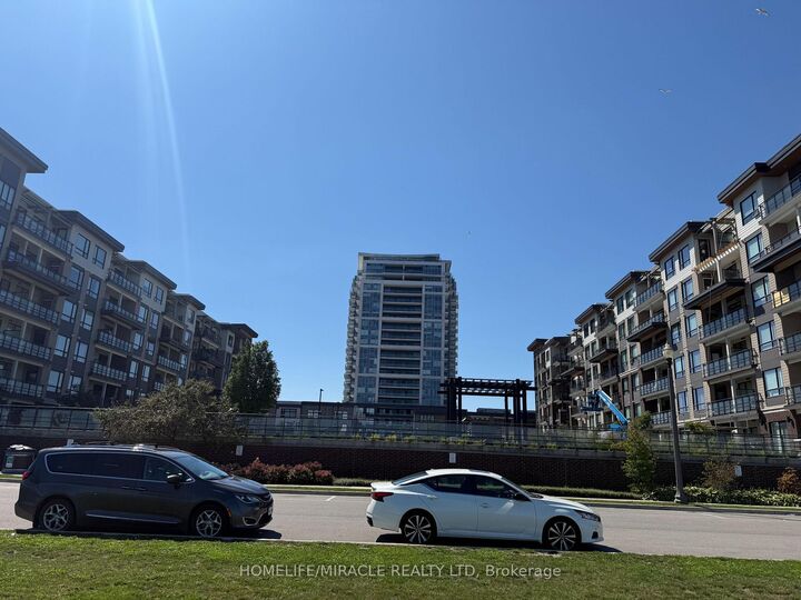 Property Photo:  385 Winston Road 1105  ON L3M 0J3 