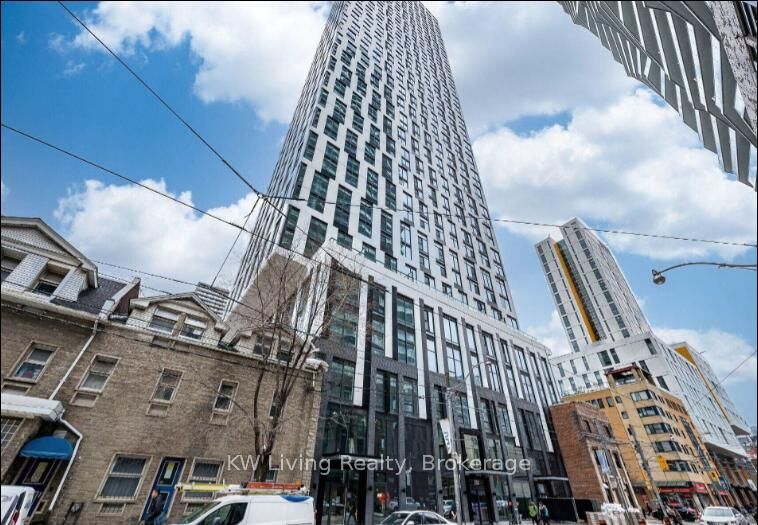 Property Photo:  252 Church Street 5702  ON M5B 0E6 