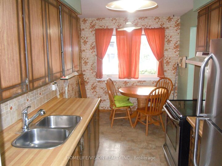 Property Photo:  76 Crayford Drive  ON M1W 3B6 