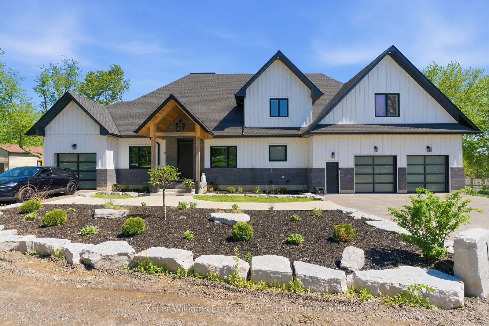 Property Photo:  143 River Street  ON L0C 1G0 