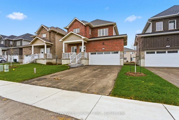 Property Photo:  57 Bradden Crescent  ON K8N 0T7 