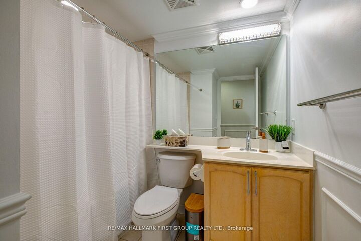 Property Photo:  60 Brian Harrison Way 1008  ON M1P 5J5 