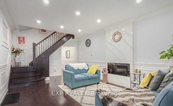 Property Photo:  1231 Bathurst Street  ON M5R 3H3 