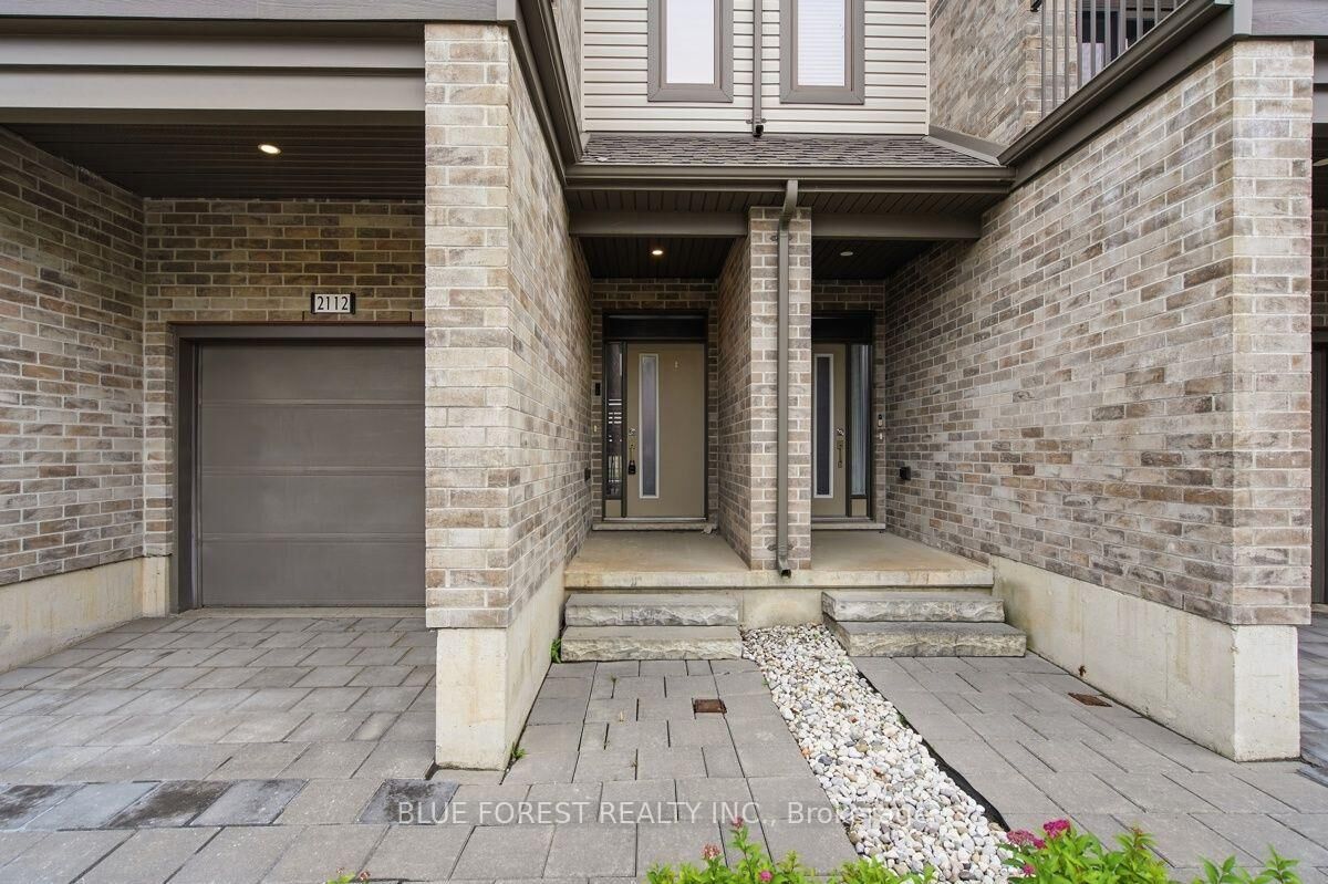 Property Photo:  2112 Meadowgate Boulevard  ON N6M 0H5 