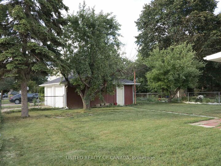 Property Photo:  456 Drewry Avenue  ON M2R 2K7 