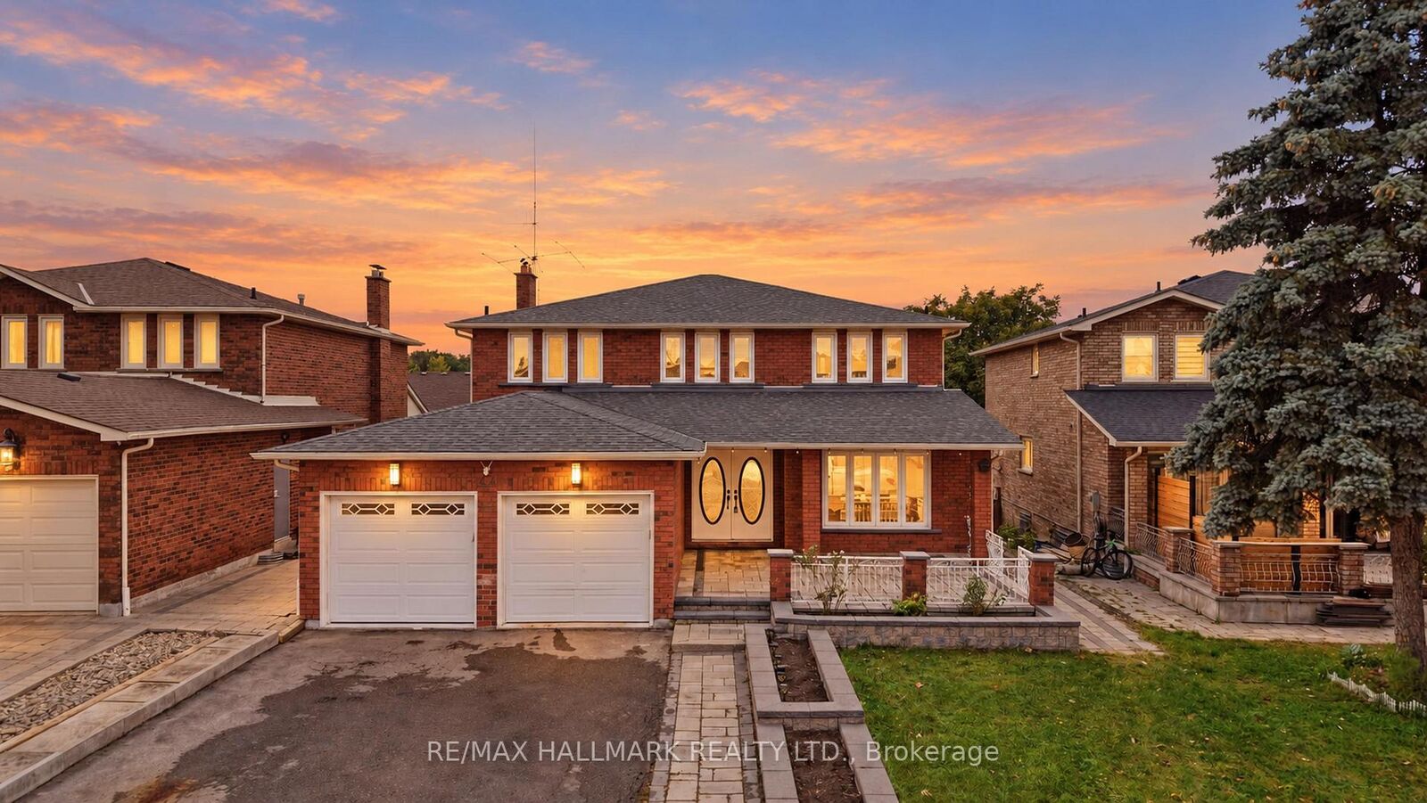 Property Photo: 44 Olympia Gate ON L4L 5K3